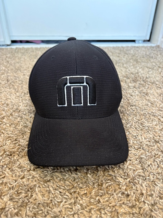 Travis Mathew Other - Travis Mathew Hat Cap Fitted Mens Medium Black Flexfit Golf Logo Stretch L/XL